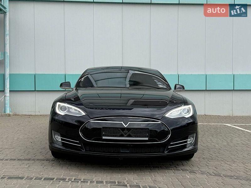 Лифтбек Tesla Model S 2015 в Одессе