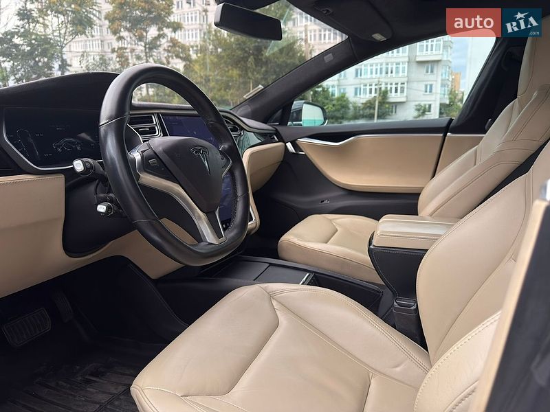 Лифтбек Tesla Model S 2015 в Одессе