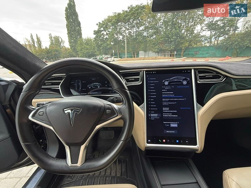 Лифтбек Tesla Model S 2015 в Одессе