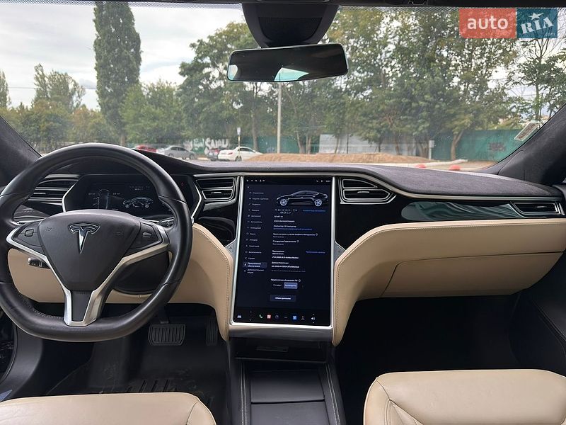 Лифтбек Tesla Model S 2015 в Одессе