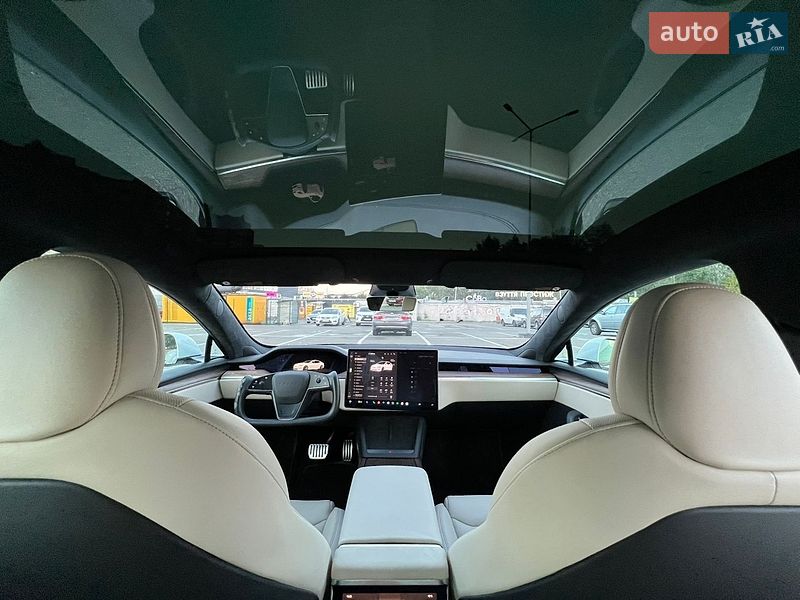 Лифтбек Tesla Model S 2022 в Львове
