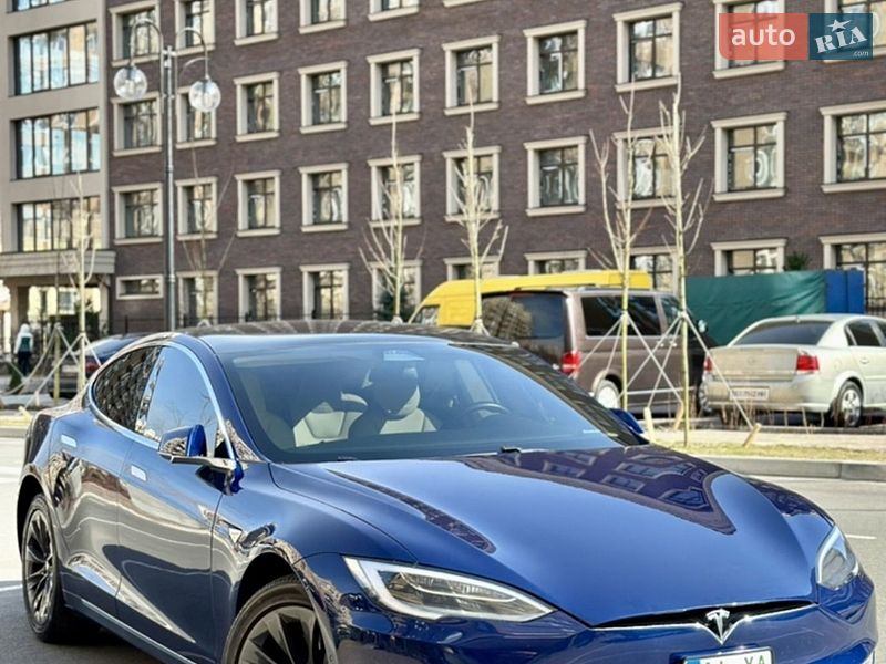 Лифтбек Tesla Model S 2018 в Киеве фото 2 Лифтбек Tesla Model S 2018 в Киеве