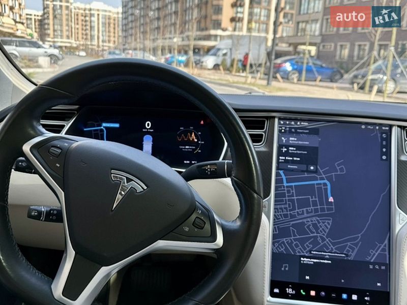 Лифтбек Tesla Model S 2018 в Киеве фото 32 Лифтбек Tesla Model S 2018 в Киеве
