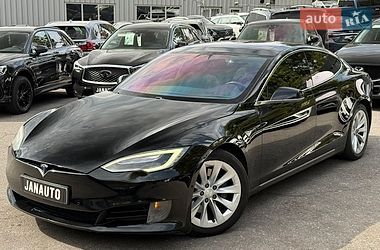 Ліфтбек Tesla Model S 2016 в Харкові