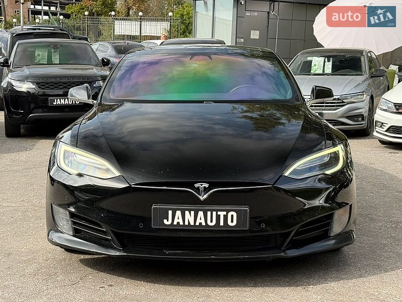 Ліфтбек Tesla Model S 2016 в Харкові