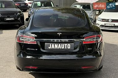 Ліфтбек Tesla Model S 2016 в Харкові