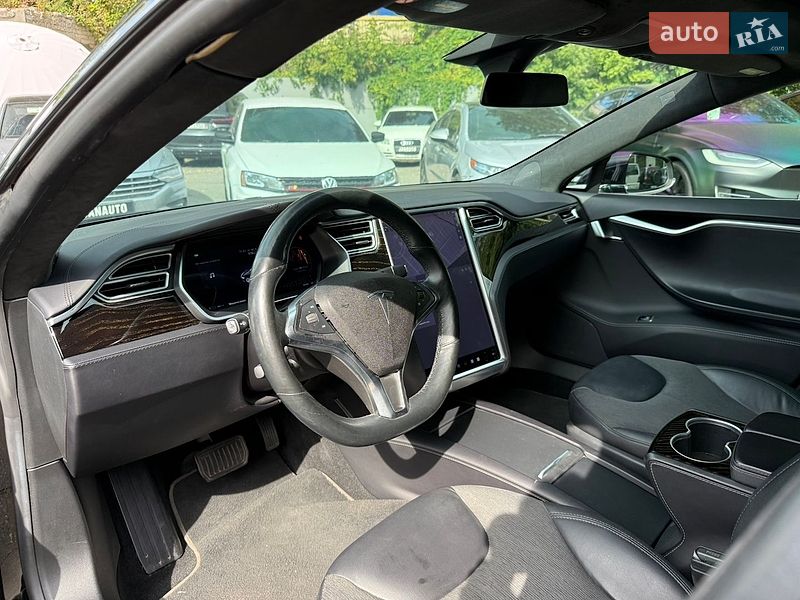 Ліфтбек Tesla Model S 2016 в Харкові