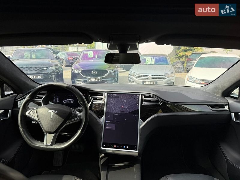 Ліфтбек Tesla Model S 2016 в Харкові