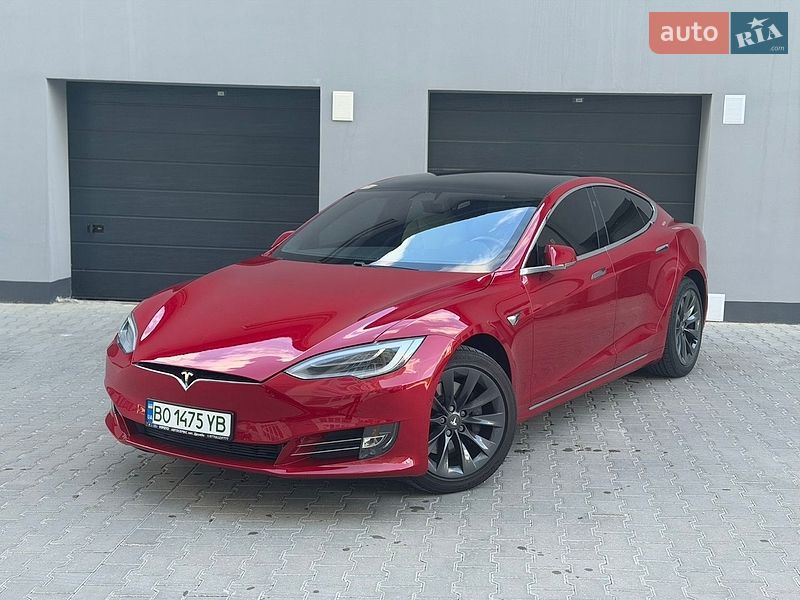 Tesla Model S 2020