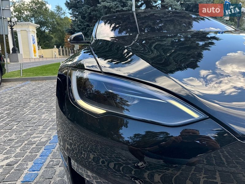 Ліфтбек Tesla Model S 2022 в Дніпрі