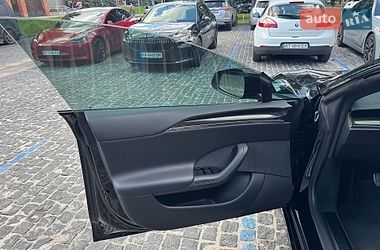 Ліфтбек Tesla Model S 2022 в Дніпрі