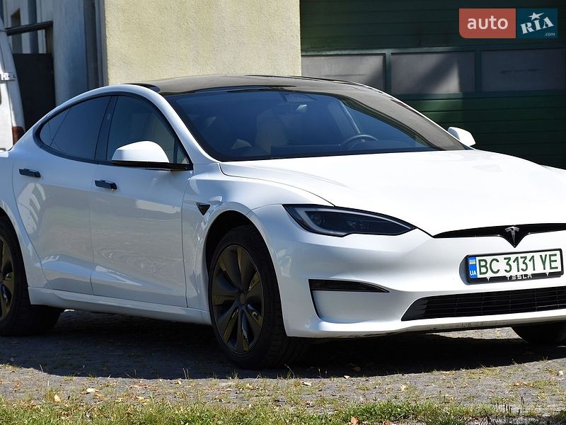 Ліфтбек Tesla Model S 2023 в Дрогобичі