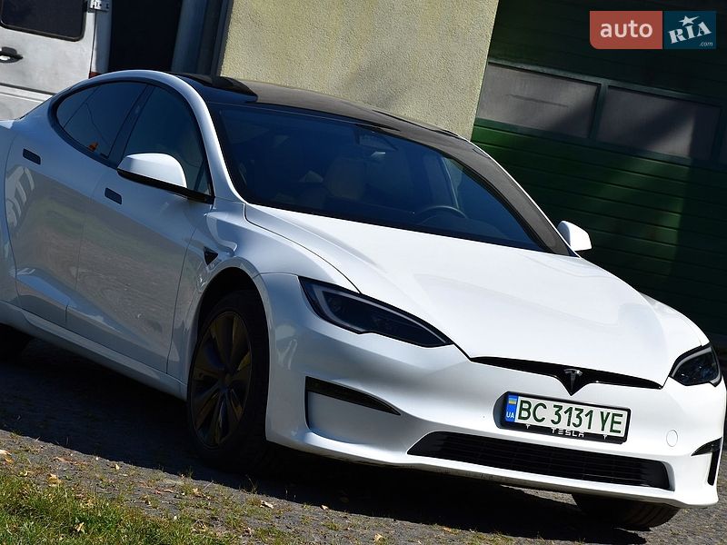 Ліфтбек Tesla Model S 2023 в Дрогобичі