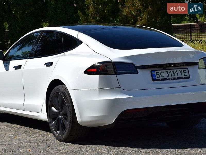 Ліфтбек Tesla Model S 2023 в Дрогобичі