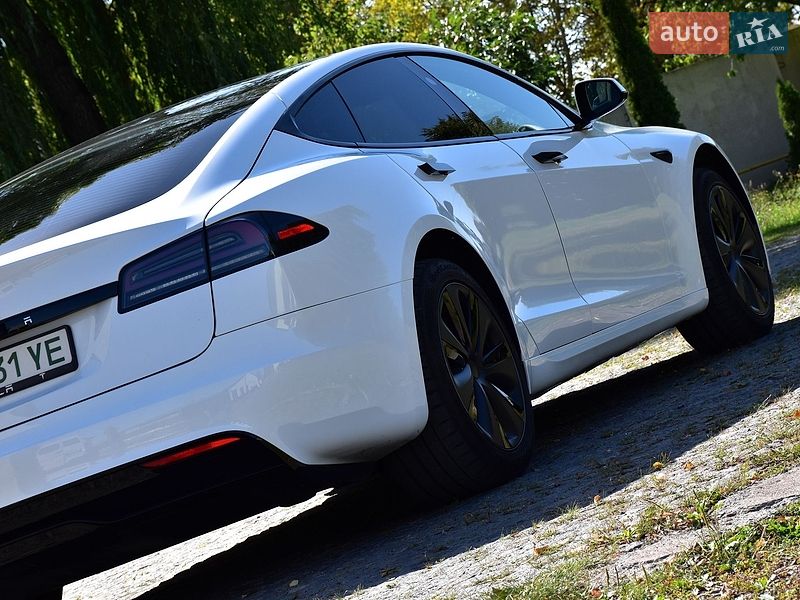 Ліфтбек Tesla Model S 2023 в Дрогобичі