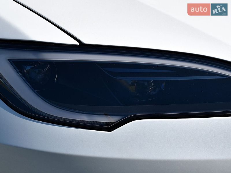 Ліфтбек Tesla Model S 2023 в Дрогобичі