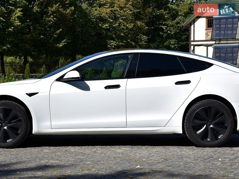 Ліфтбек Tesla Model S 2023 в Дрогобичі
