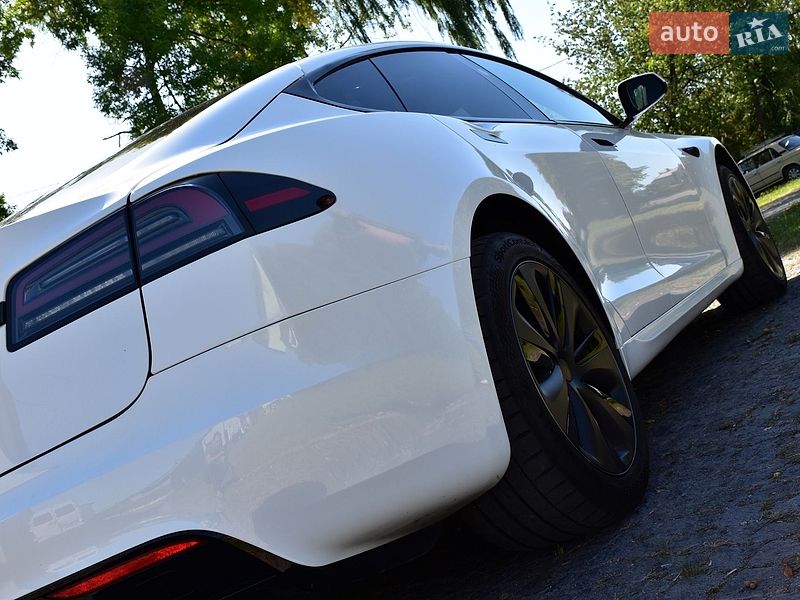 Ліфтбек Tesla Model S 2023 в Дрогобичі