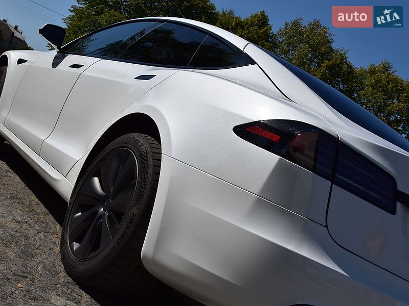 Ліфтбек Tesla Model S 2023 в Дрогобичі
