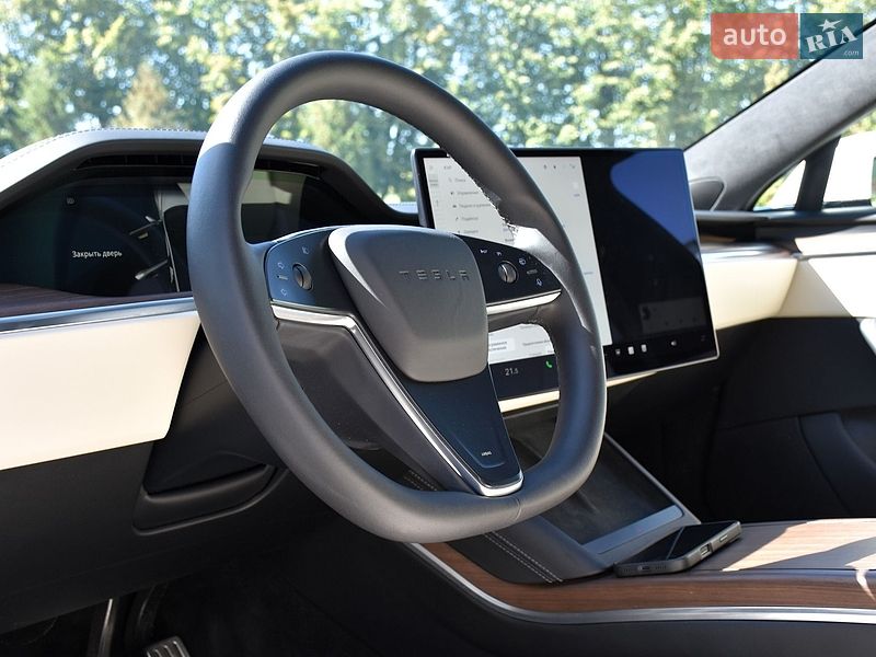 Ліфтбек Tesla Model S 2023 в Дрогобичі