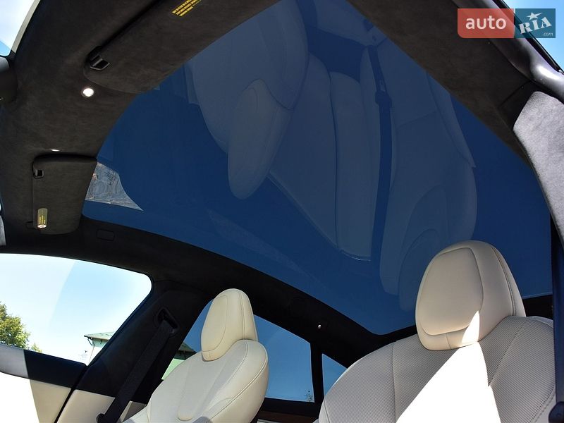 Ліфтбек Tesla Model S 2023 в Дрогобичі