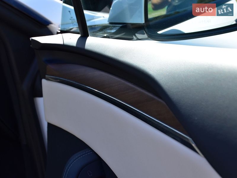 Ліфтбек Tesla Model S 2023 в Дрогобичі