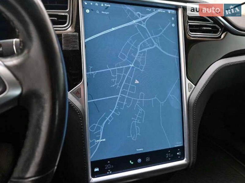 Ліфтбек Tesla Model S 2015 в Рівному фото 53 Ліфтбек Tesla Model S 2015 в Рівному