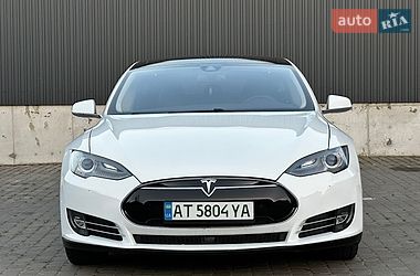 Лифтбек Tesla Model S 2015 в Тернополе