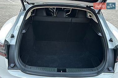 Лифтбек Tesla Model S 2015 в Тернополе