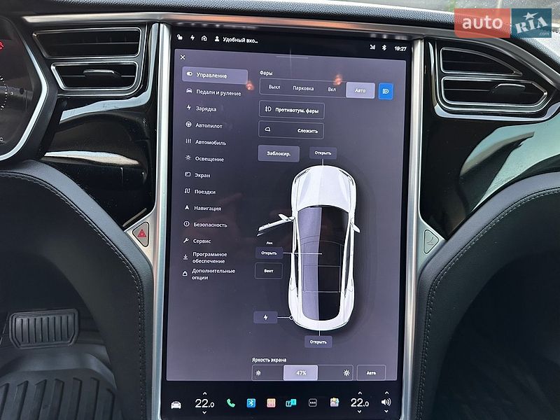 Лифтбек Tesla Model S 2015 в Тернополе