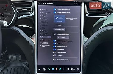 Лифтбек Tesla Model S 2015 в Тернополе