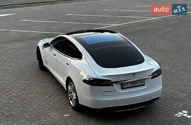 Лифтбек Tesla Model S 2015 в Тернополе