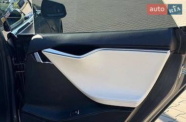 Лифтбек Tesla Model S 2016 в Киеве
