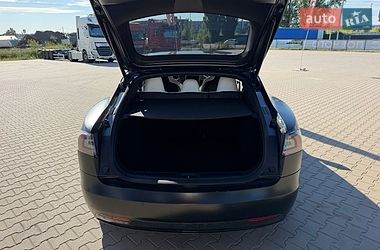 Лифтбек Tesla Model S 2016 в Киеве