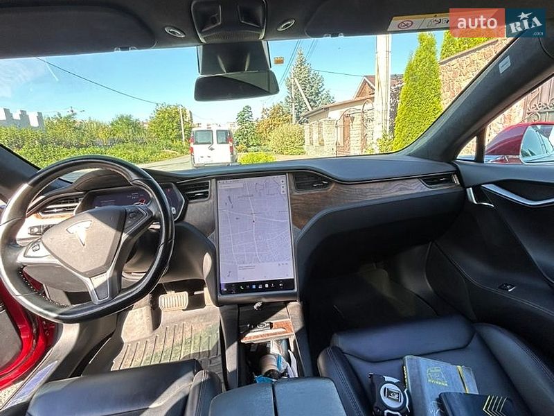 Лифтбек Tesla Model S 2018 в Житомире