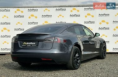 Лифтбек Tesla Model S 2016 в Луцке