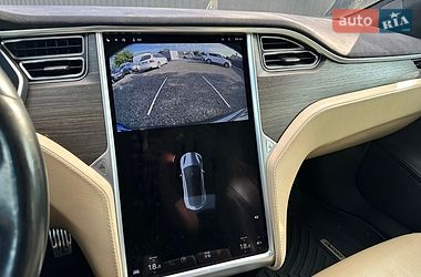 Лифтбек Tesla Model S 2016 в Луцке