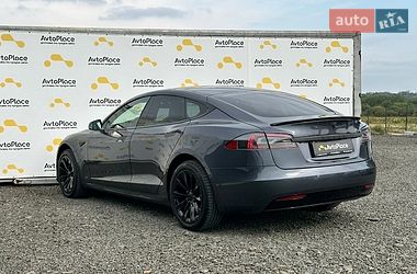 Лифтбек Tesla Model S 2016 в Луцке