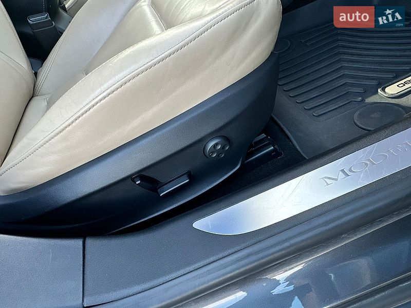 Лифтбек Tesla Model S 2016 в Луцке