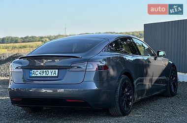 Лифтбек Tesla Model S 2016 в Луцке