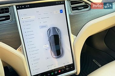 Лифтбек Tesla Model S 2016 в Луцке