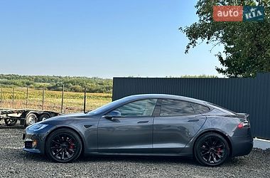 Лифтбек Tesla Model S 2016 в Луцке