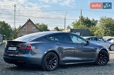Лифтбек Tesla Model S 2016 в Луцке
