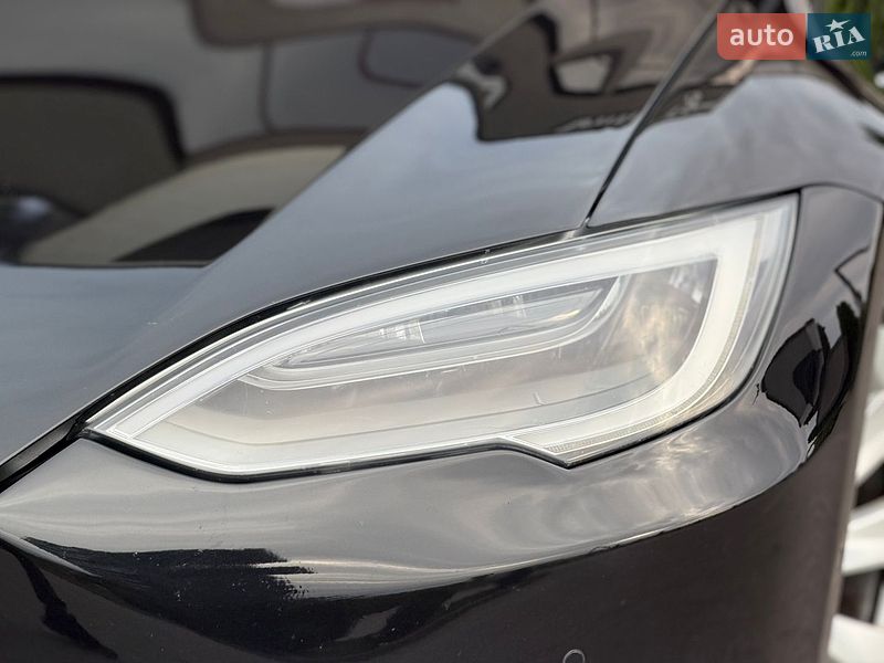 Лифтбек Tesla Model S 2017 в Стрые