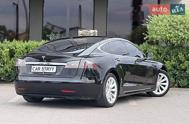 Лифтбек Tesla Model S 2017 в Стрые
