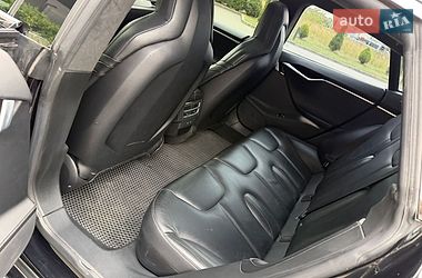 Лифтбек Tesla Model S 2017 в Стрые