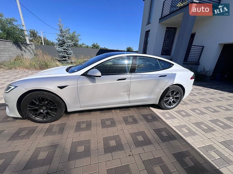 Ліфтбек Tesla Model S 2021 в Києві