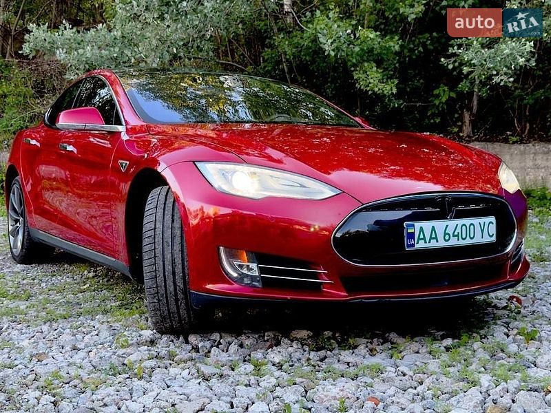 Tesla Model S 2015 Tesla Model S 2015