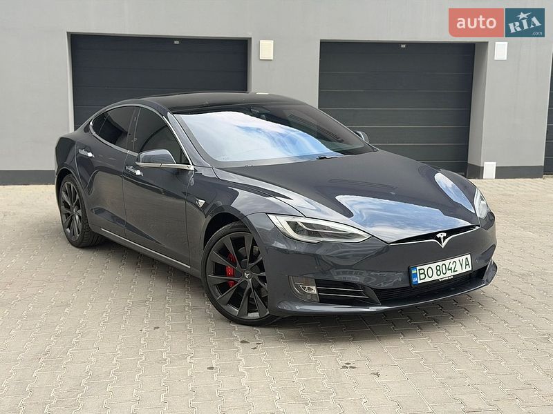 Лифтбек Tesla Model S 2020 в Тернополе