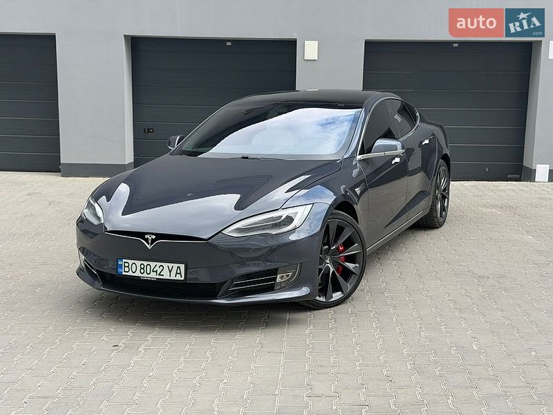 Лифтбек Tesla Model S 2020 в Тернополе